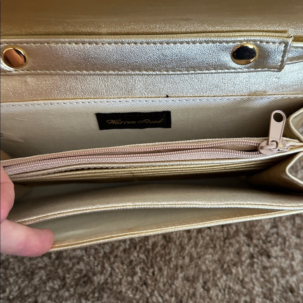 Warren Reed Gold Crossbody Bag - Picture 10 of 10